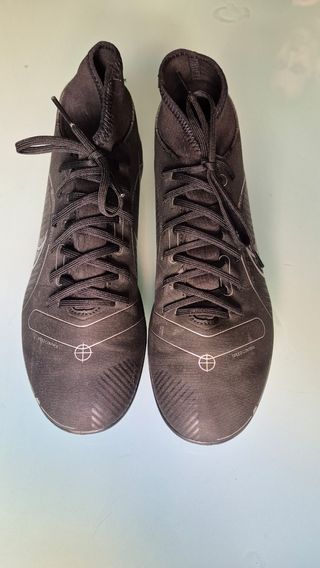 Botas de futbol Nike talla 42