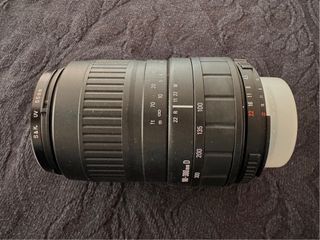 NIKON F50 (+ obj. SIGMA 100-300)