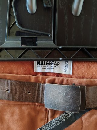 Pantalón pitillo color teja 40
