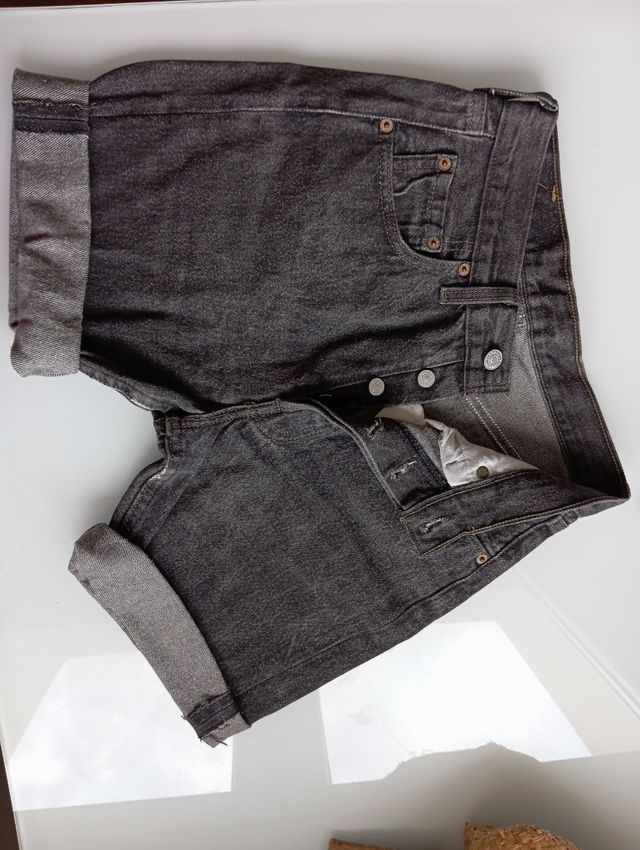 Levi's 501 de los 90 cortados T27
