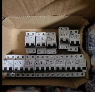 Lote material eléctrico 