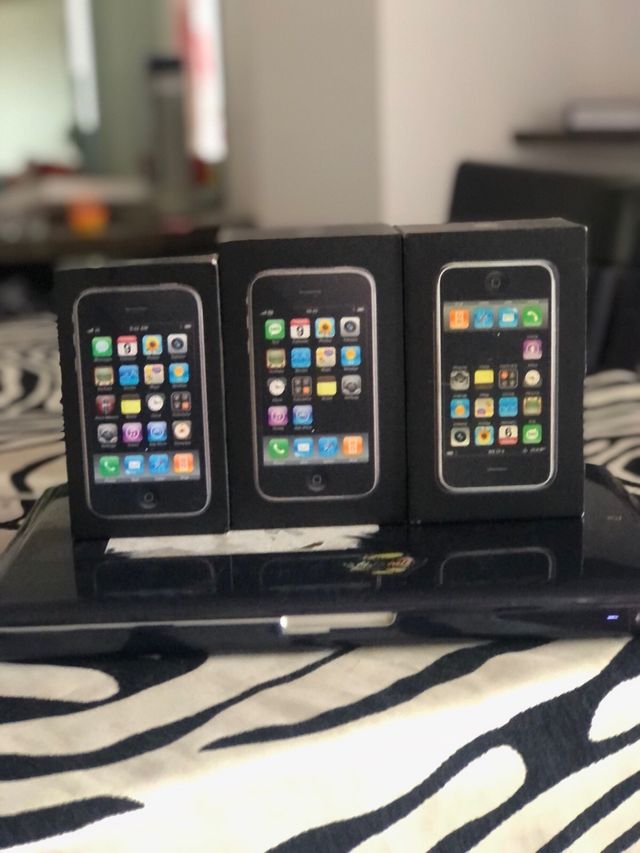 Iphone 1 2 3 con sus  cajas funcionan todos