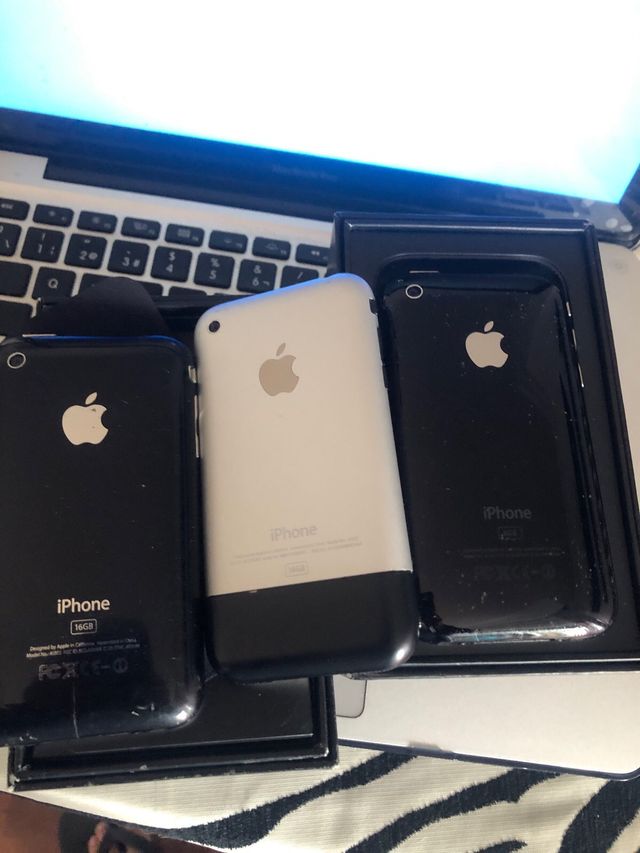 Iphone 1 2 3 con sus  cajas funcionan todos