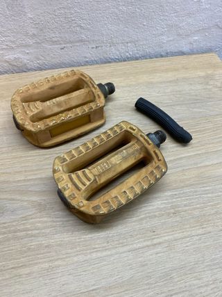 Pedales clasicas y otras