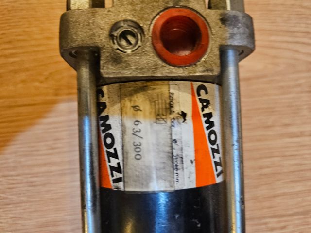 Cilindro/Pistón neumático 63x300 nuevo