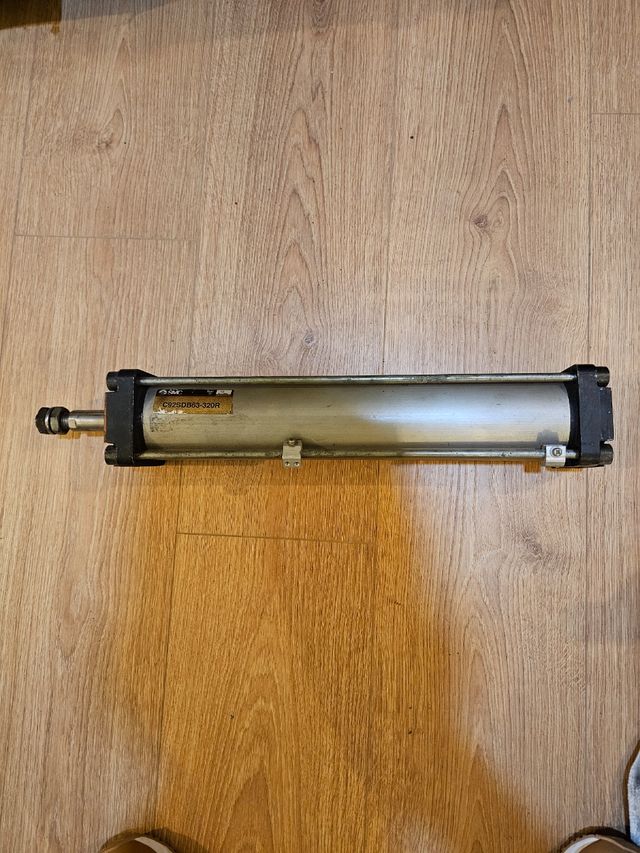 Cilindro/Pistón neumático 63x320 SMC