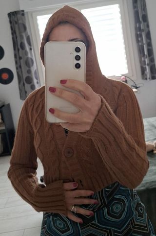 Pullover con cappuccio 