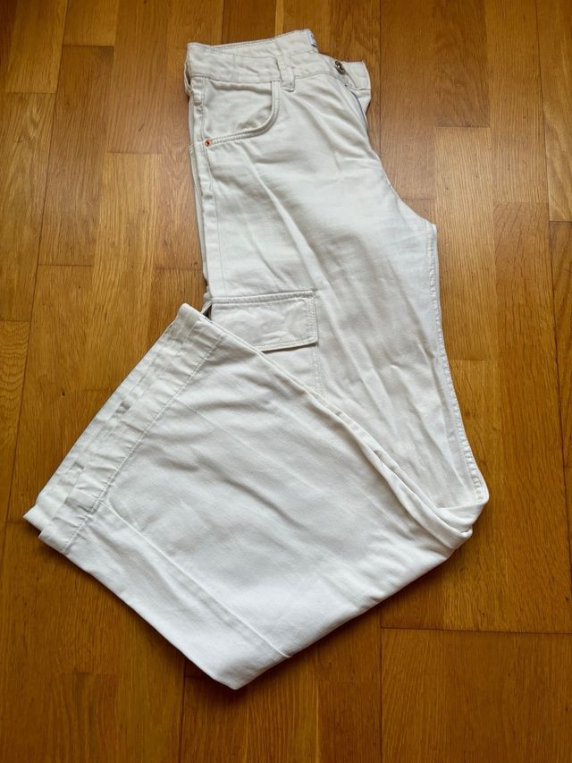 Pantalon Bershka  ancho