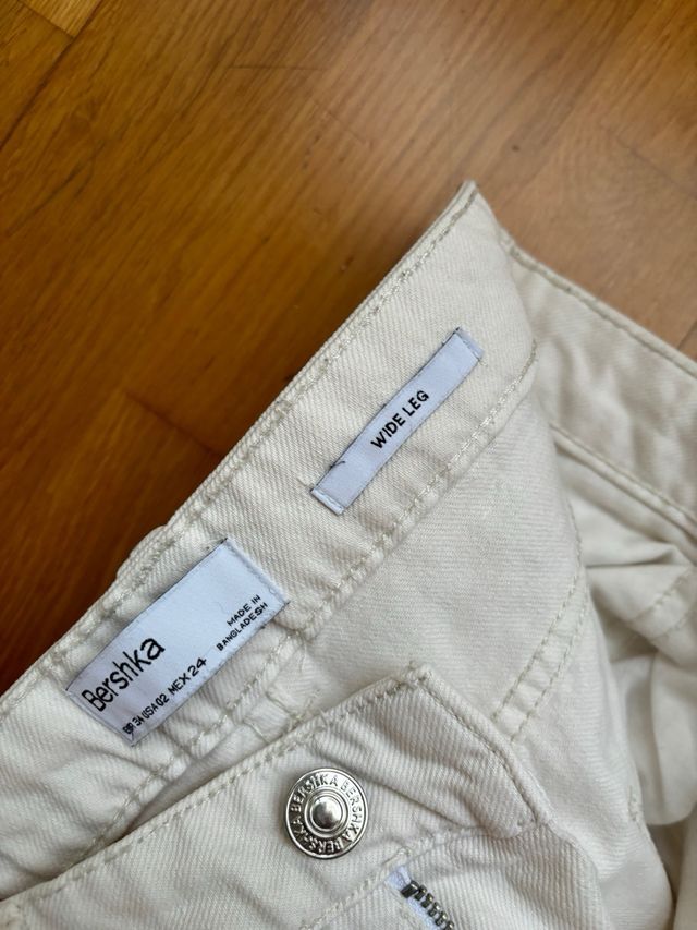 Pantalon Bershka  ancho