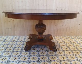 CONJUNTO DE MESA EXTENSIBLE Y SILLERIA CAOBA