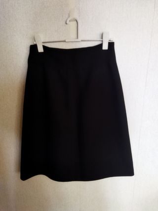 Falda Midi. Adolfo Domínguez. Talla 38