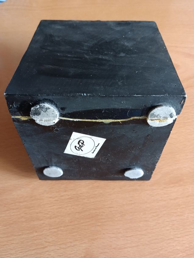 Figura busto aviador japonés