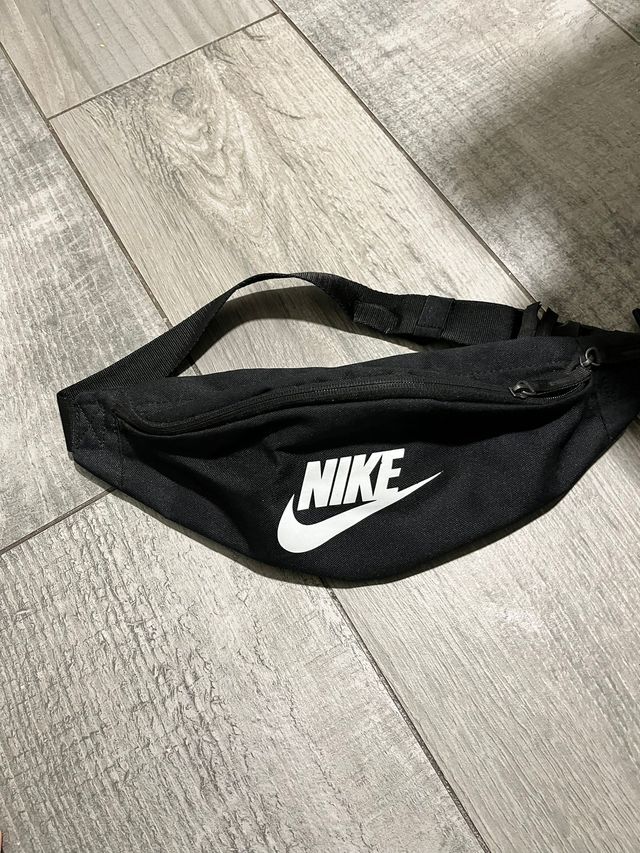 Riñonera nike
