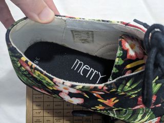 Zapatillas flores