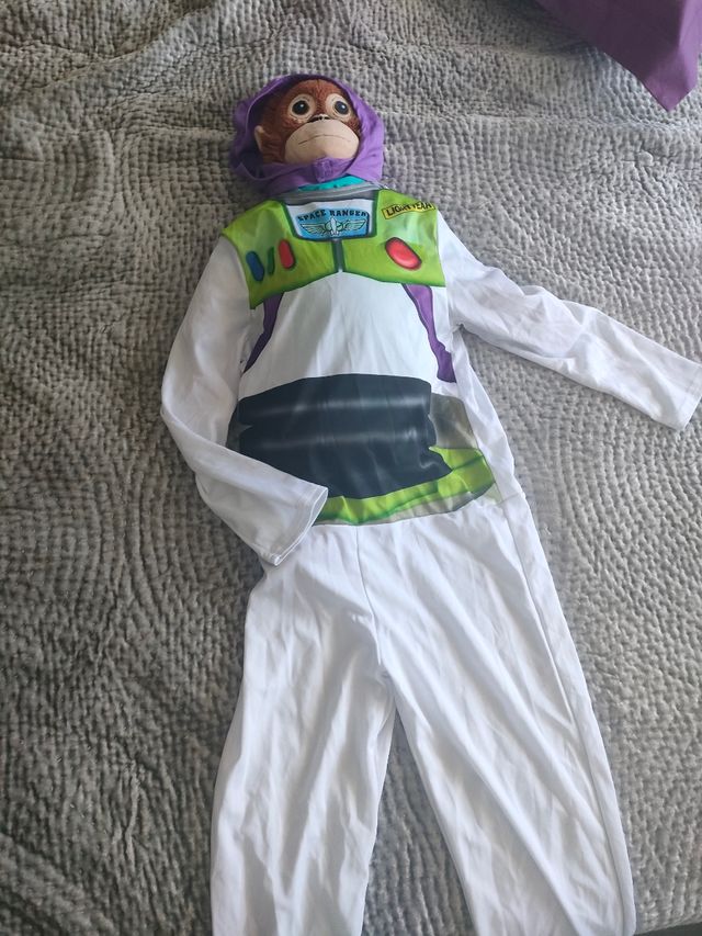 Disfraz de Buzz light year.