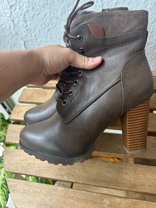 Botines NUEVOS talla 40