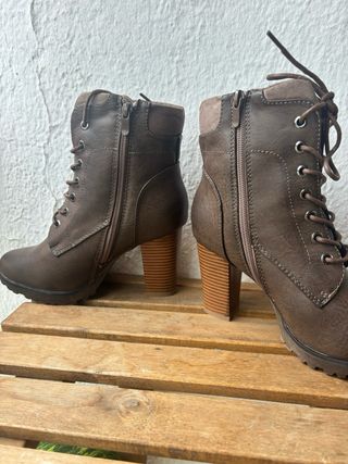 Botines NUEVOS talla 40
