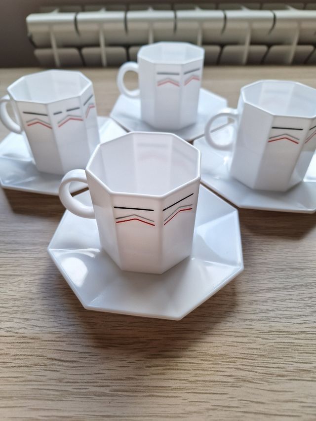4 Tazas Café