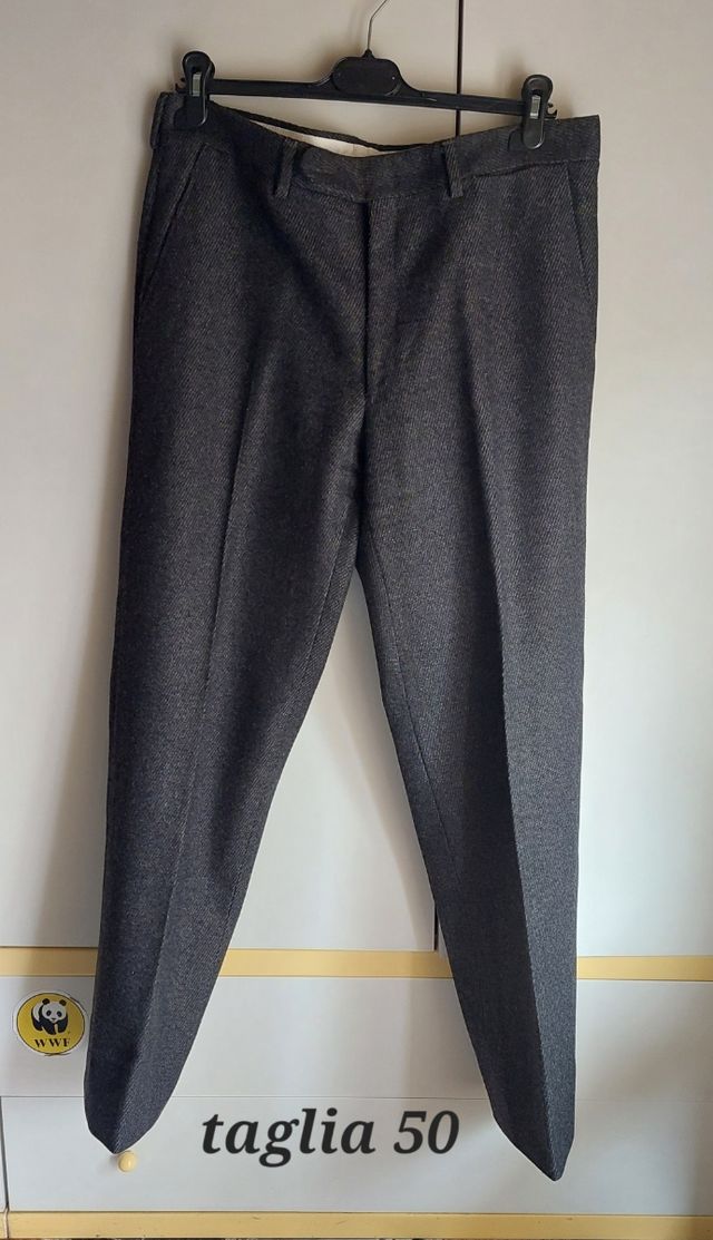 Pantaloni pregiati uomo