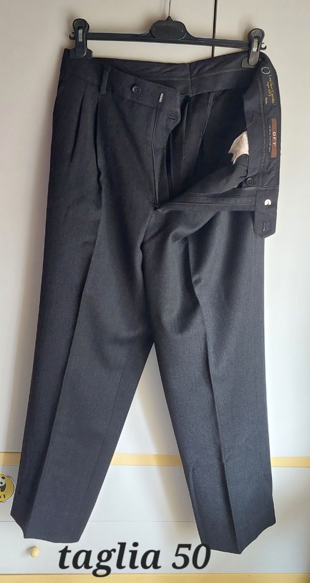 Pantaloni pregiati uomo