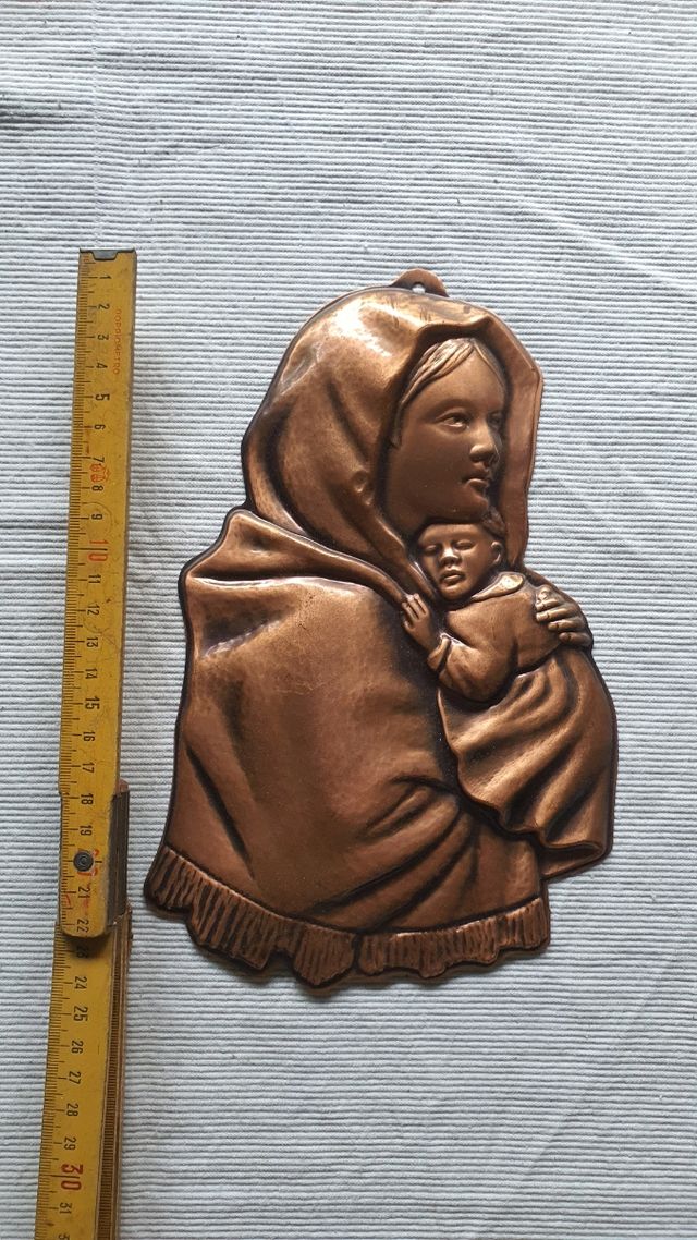 Madonna con bambino in metallo