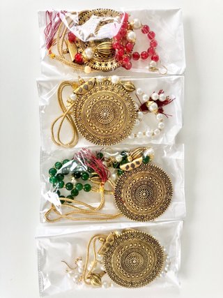 Collares hindues 4 piezas