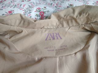 Gabardina niña Zara