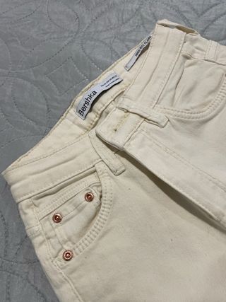 Jeans panna Bershka