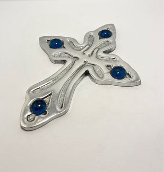 Cruz mexicana en zamac y resina