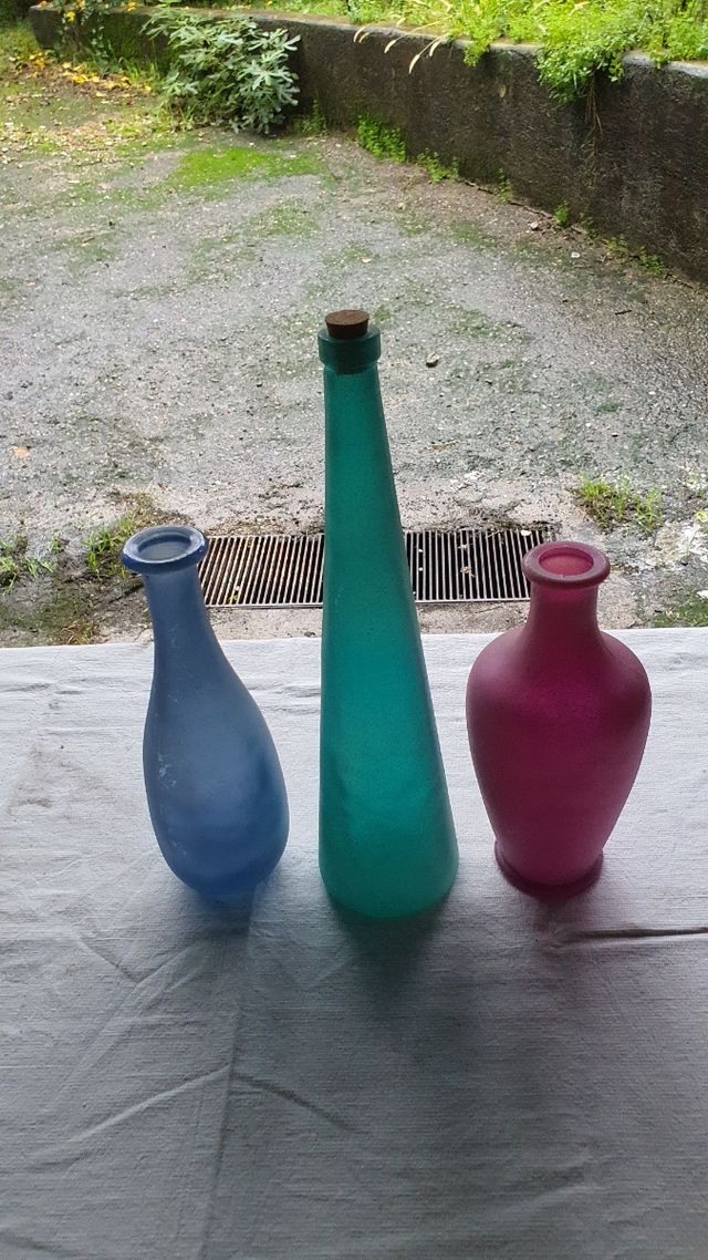 Bottiglie di vetro sabbiato