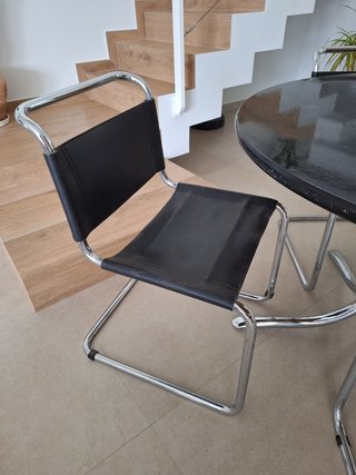 Mesa y sillas de comedor