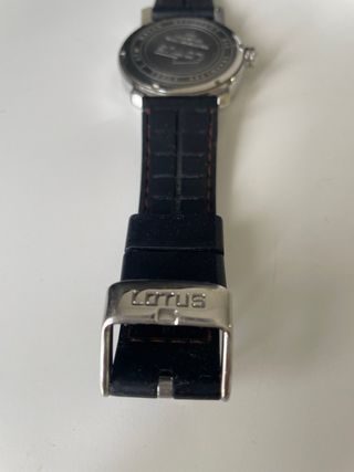 Reloj LOTUS pila y hermetismo recien
