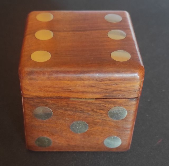 JUEGO DE DADOS DE MADERA