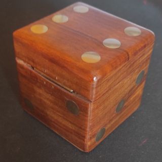 JUEGO DE DADOS DE MADERA