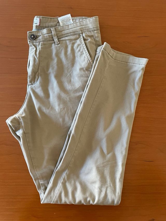 Pantalon tipo chino beige jack and jones