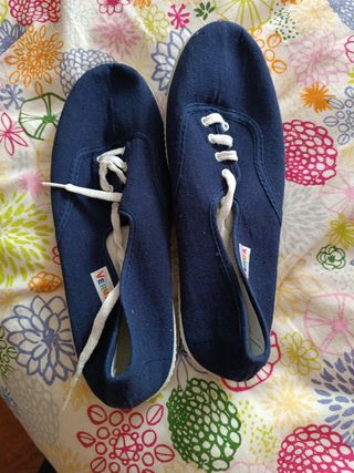 Zapatillas bambas nuevas  azul marino 