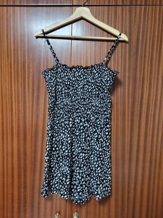 Mono corto negro-blanco Bershka