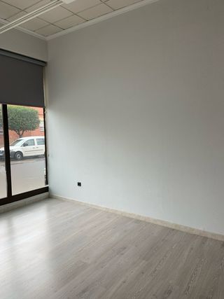 Alquier local 280m elda