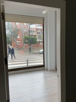 Alquier local 280m elda