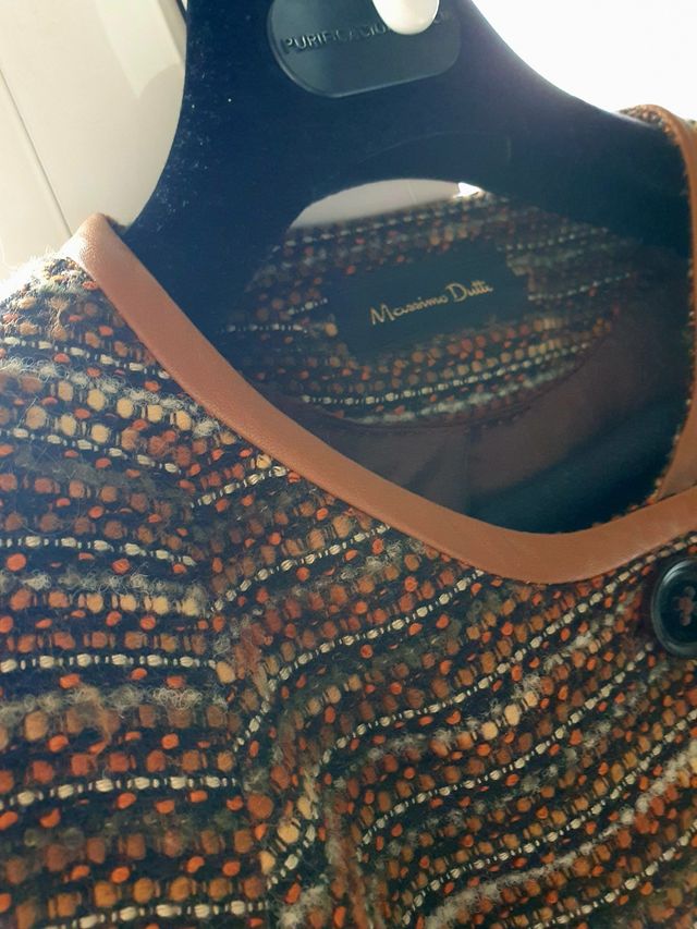 Abrigo cheviot Massimo Dutti.  Nuevo.
