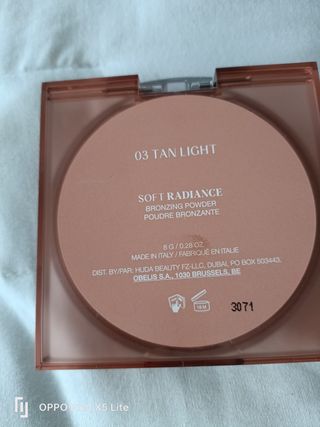 Polvo bronceador by HUDABEUTY sof RADIANCE
