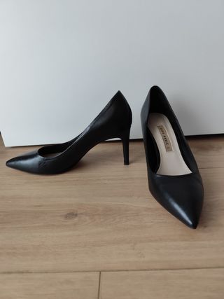 Stiletto negro tacón
