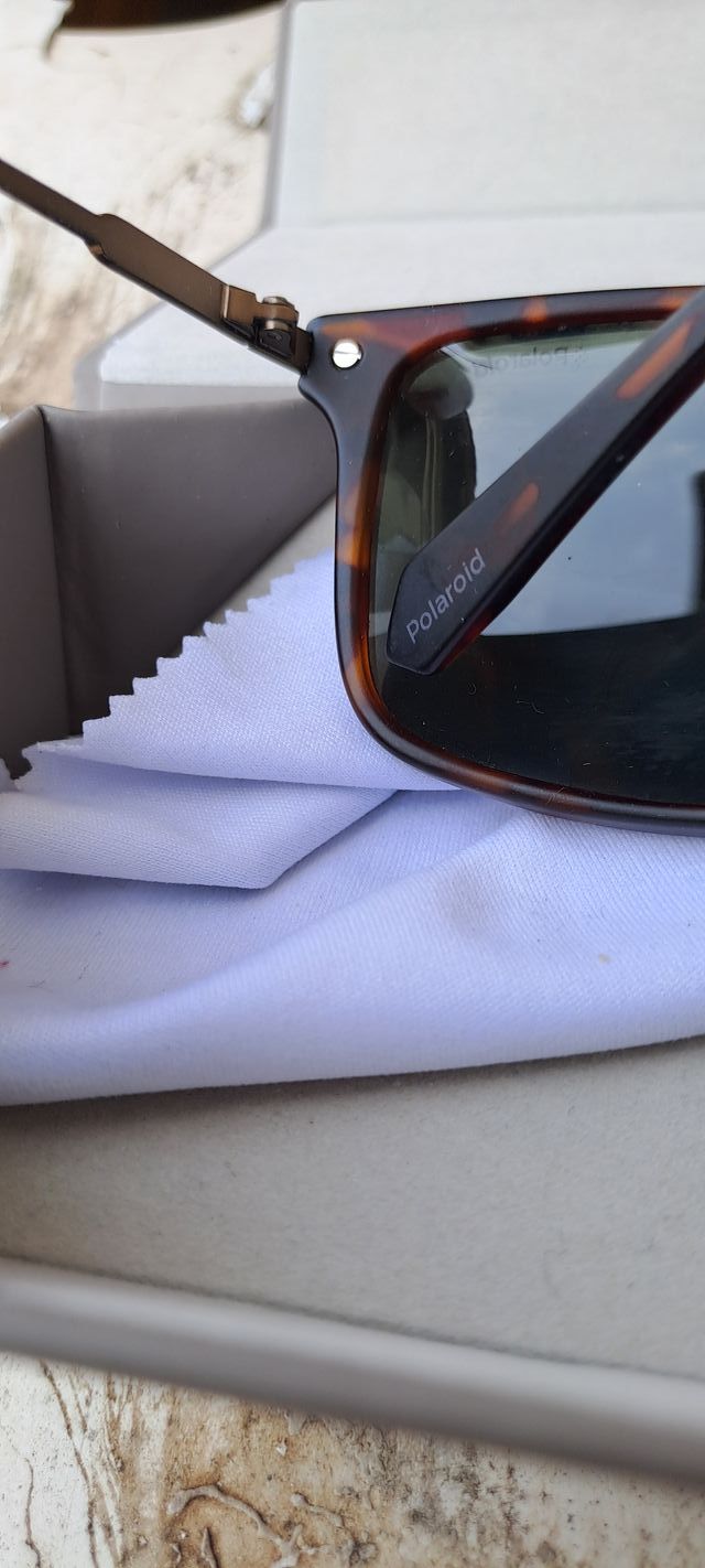 Polaroid da sole con lenti polarizzate