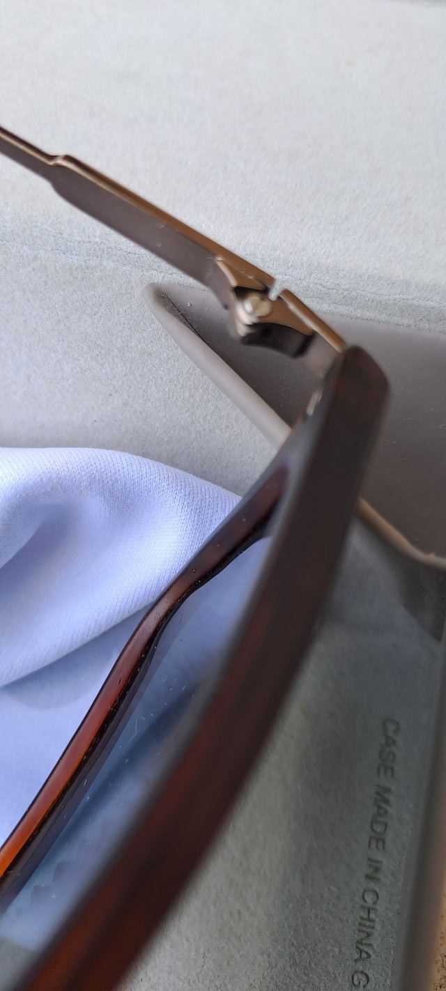 Polaroid da sole con lenti polarizzate