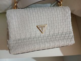 Bolso guess
