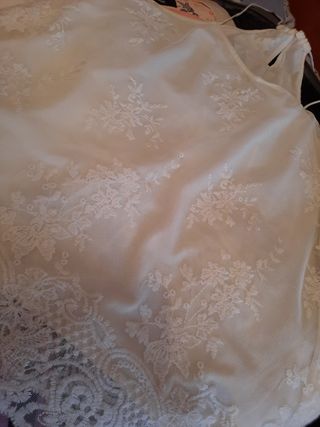 Blusa de encaje talla L