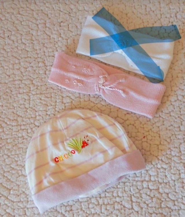 Cuffia + 1 fascia rosa per neonata