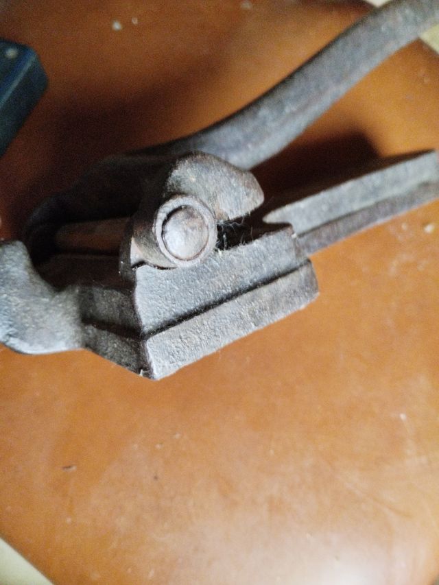 Herramienta de talabardero