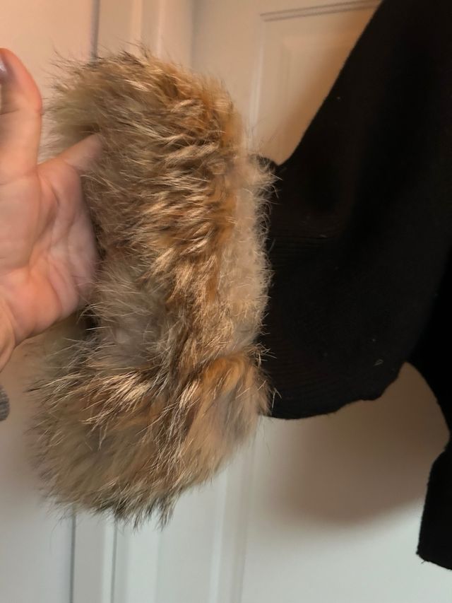 Maglione a cappa con polsi lupo