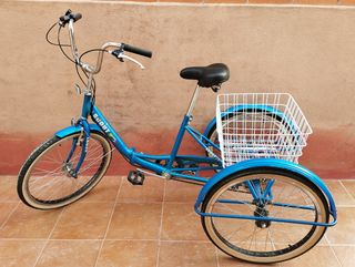 Bicicleta de tres ruedas 